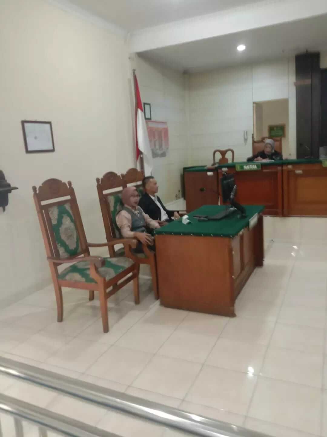 Aktivitas profesional advokat